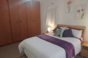Caro's Corner - Northwold Family style flat.